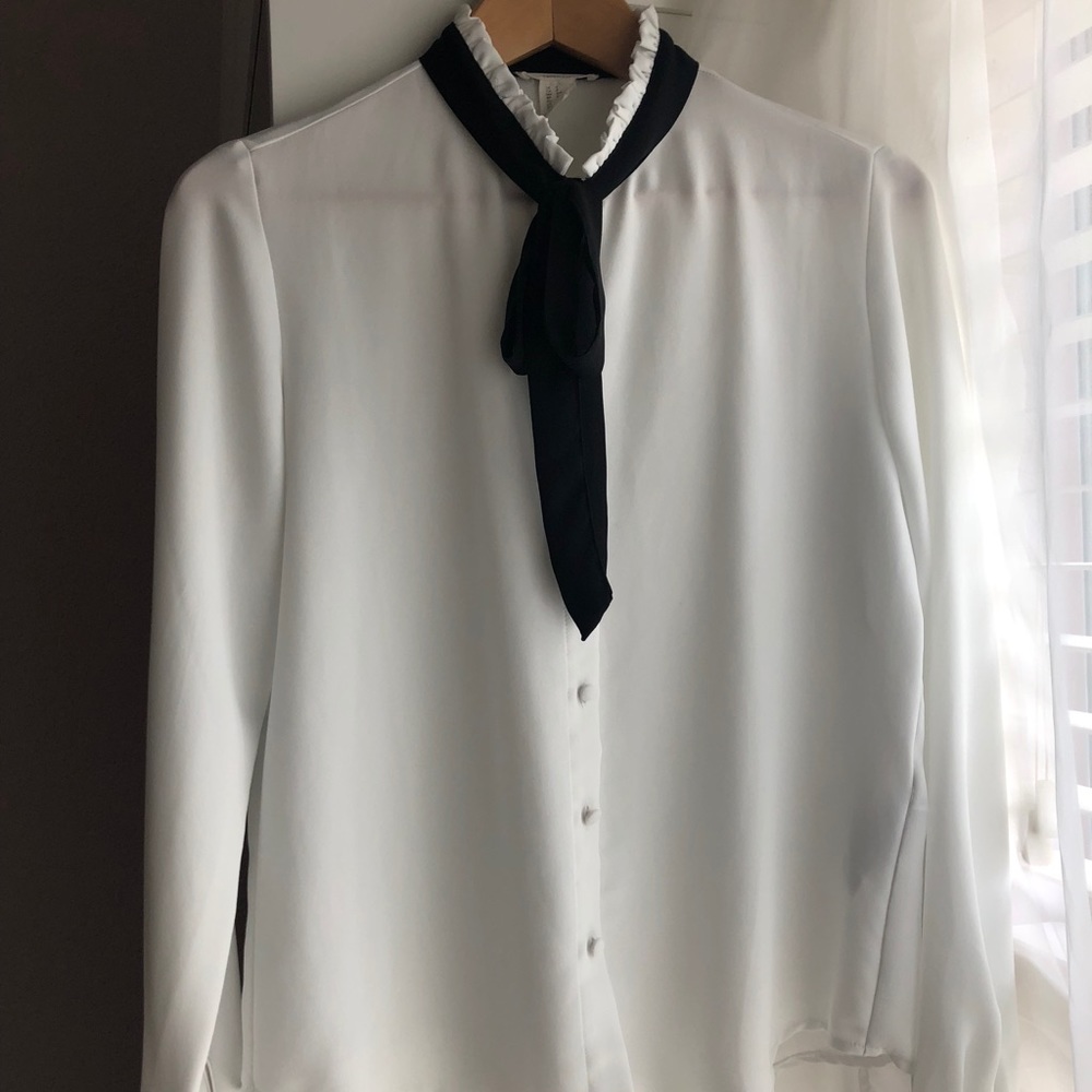 Forever 21 white blouse with black bow tie